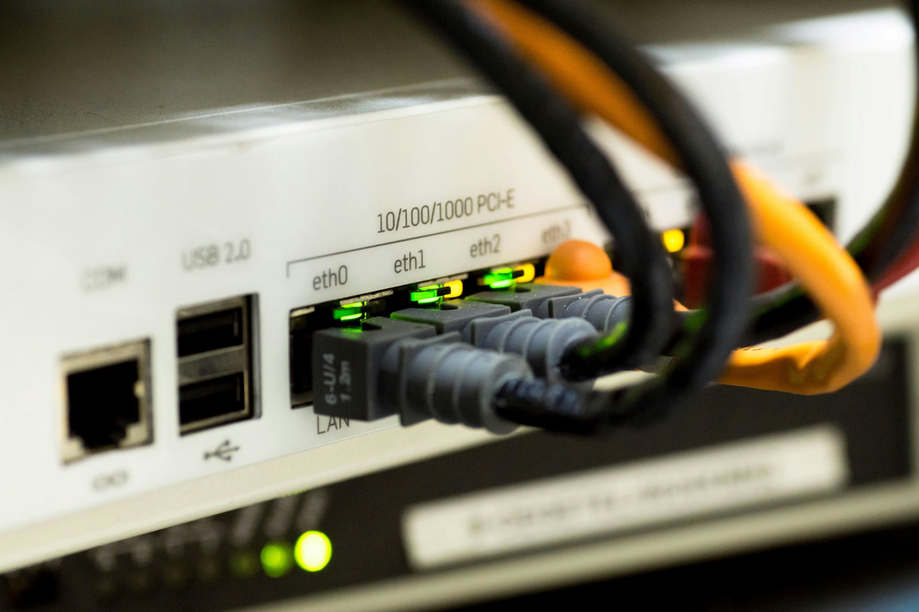 Interneta infrastruktūra un domēnu nosaukumu sistēmas